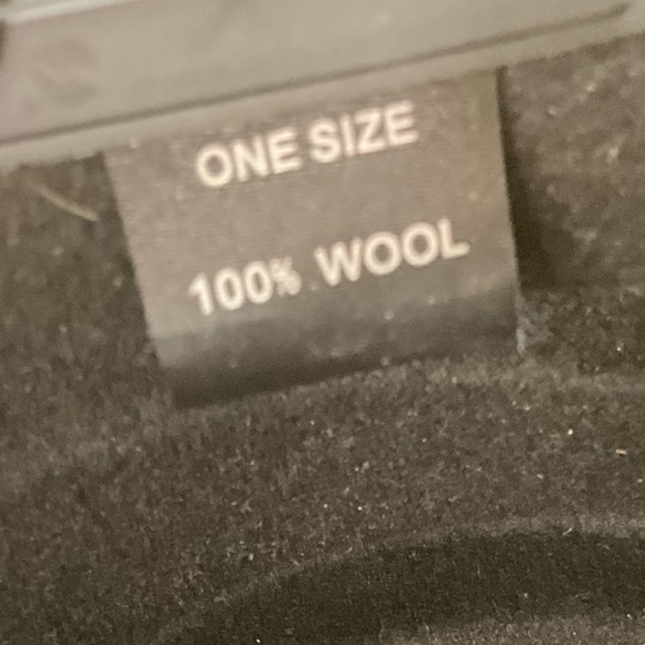 ADORA 100% Wool Black Cloche Hat w Gray Felt Flower O/S - Picture 7 of 8